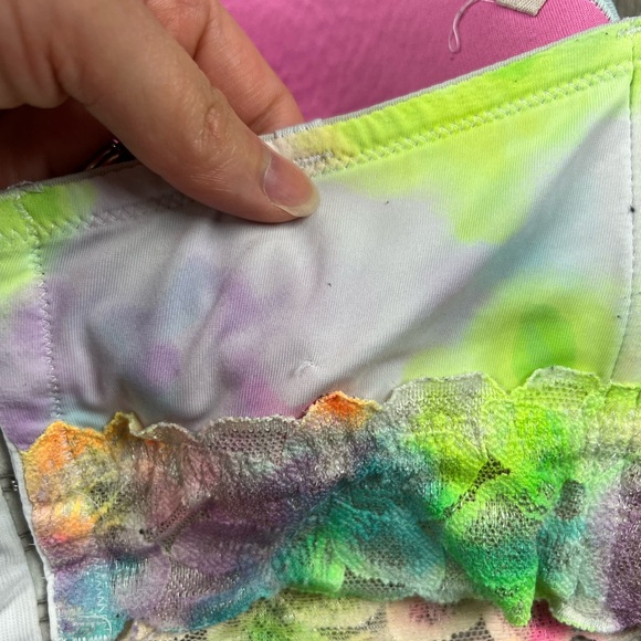 36D VS Strapless Bustier Bra - Picture 7 of 13